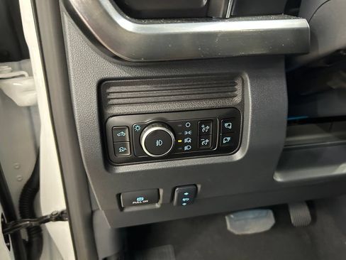 New 2026 Ford F250 Lariat w/ Black Appearance Package AWD/4WD image 13