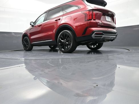Used 2023 Kia Sorento SX AWD/4WD image 34