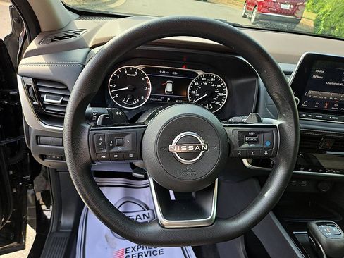 Used 2022 Nissan Rogue SV AWD/4WD image 13