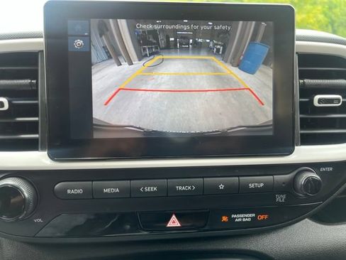 Used 2026 Hyundai Venue SEL FWD image 21
