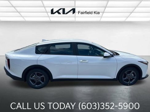 New 2025 Kia K4 LXS FWD image 6