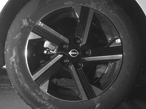 Used 2025 Nissan Sentra SV image 12