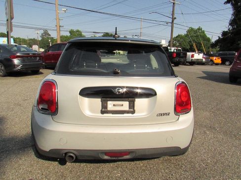 Used 2016 MINI Cooper 2-Door Hardtop image 7