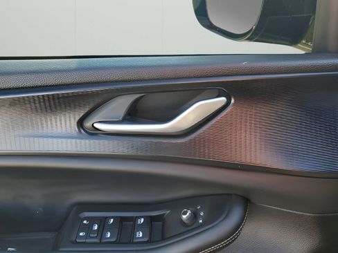 Used 2023 Jeep Grand Cherokee Altitude image 26