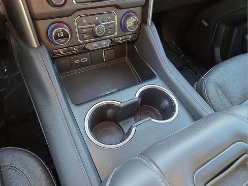 Used 2024 Chevrolet Tahoe LT image 28