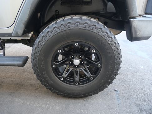 Used 2017 Jeep Wrangler Unlimited Sport w/ Quick Order Package 24S image 7