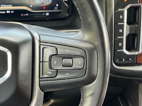 Used 2023 GMC Yukon Denali Ultimate AWD/4WD image 33