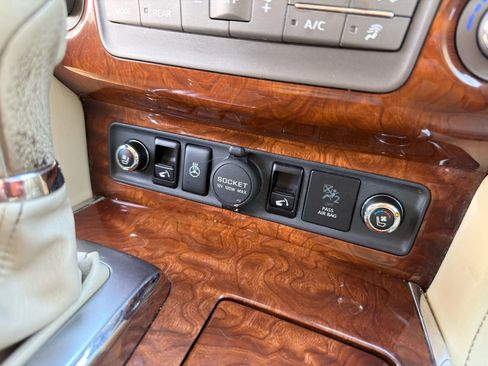 Used 2016 INFINITI QX80 4WD w/ Deluxe Technology Package image 25
