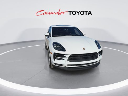 Used 2021 Porsche Macan image 3