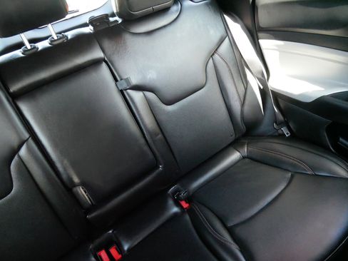 Used 2023 Jeep Compass Limited AWD/4WD image 14