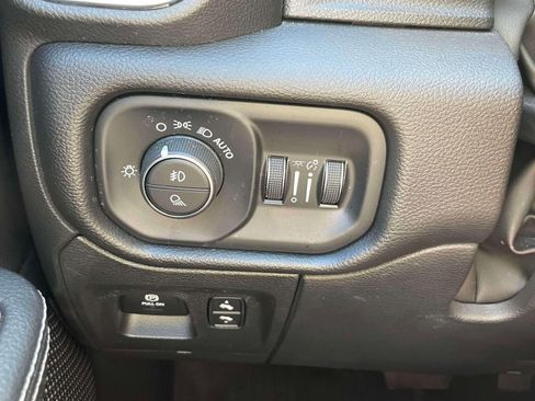Used 2023 RAM 1500 Laramie AWD/4WD image 21