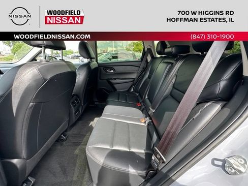 Used 2024 Nissan Rogue SL AWD/4WD image 25