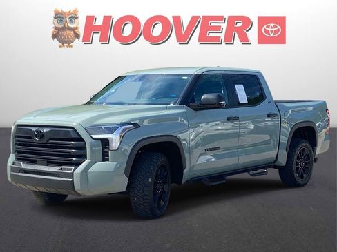 Used 2024 Toyota Tundra SR5 w/ SR5 Convenience Package AWD/4WD image 9
