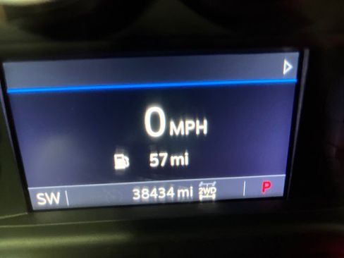 Used 2022 Chevrolet Silverado 2500 LT w/ Convenience Package image 14