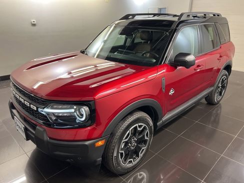 New 2025 Ford Bronco Sport Outer Banks w/ Outer Banks Tech Package+ AWD/4WD image 3
