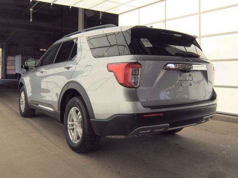 Used 2024 Ford Explorer XLT w/ Equipment Group 202A AWD/4WD image 3