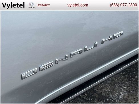 Used 2022 GMC Sierra 2500 Denali w/ Denali Ultimate Package image 9