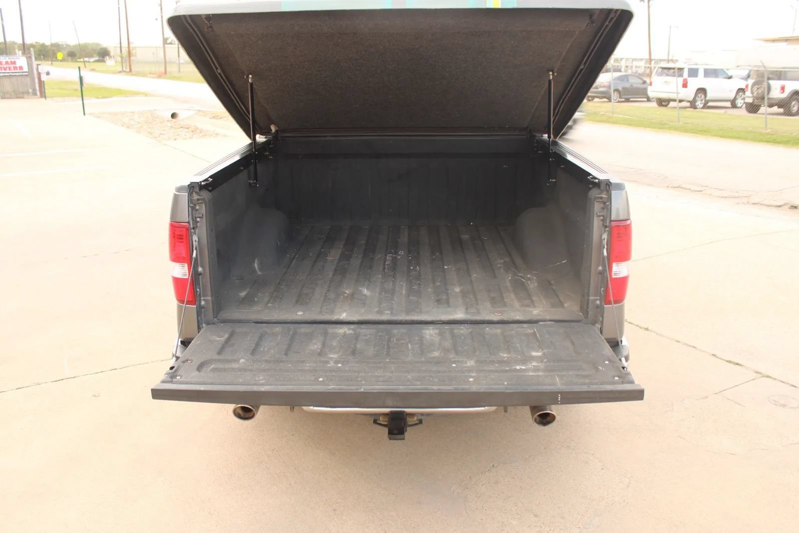Used 2004 Ford F150 Lariat RWD image 15