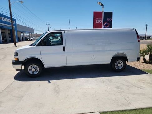 New 2026 Chevrolet Express 3500 Extended w/ Driver Convenience Package RWD image 6