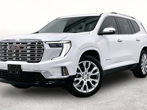 Used 2025 GMC Acadia Denali w/ Super Cruise Package FWD image 14