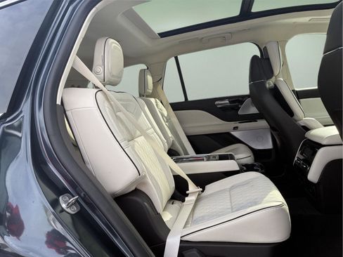 Used 2020 Lincoln Aviator Black Label w/ Dynamic Handling Package image 22