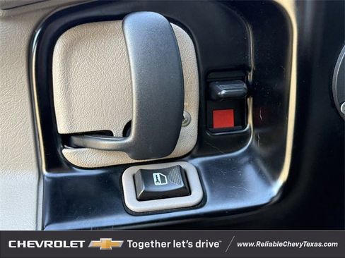 Used 2010 GMC Savana 2500 w/ Preferred Equipment Group image 30