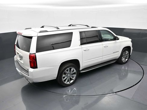 Used 2017 Chevrolet Suburban Premier AWD/4WD image 21