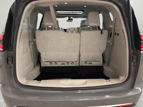 Used 2021 Chrysler Pacifica Limited w/ Premium & Safety Sphere Group AWD/4WD image 17