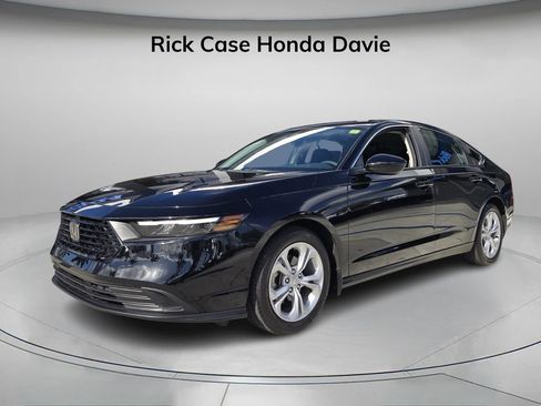 Certified 2025 Honda Accord LX image 8