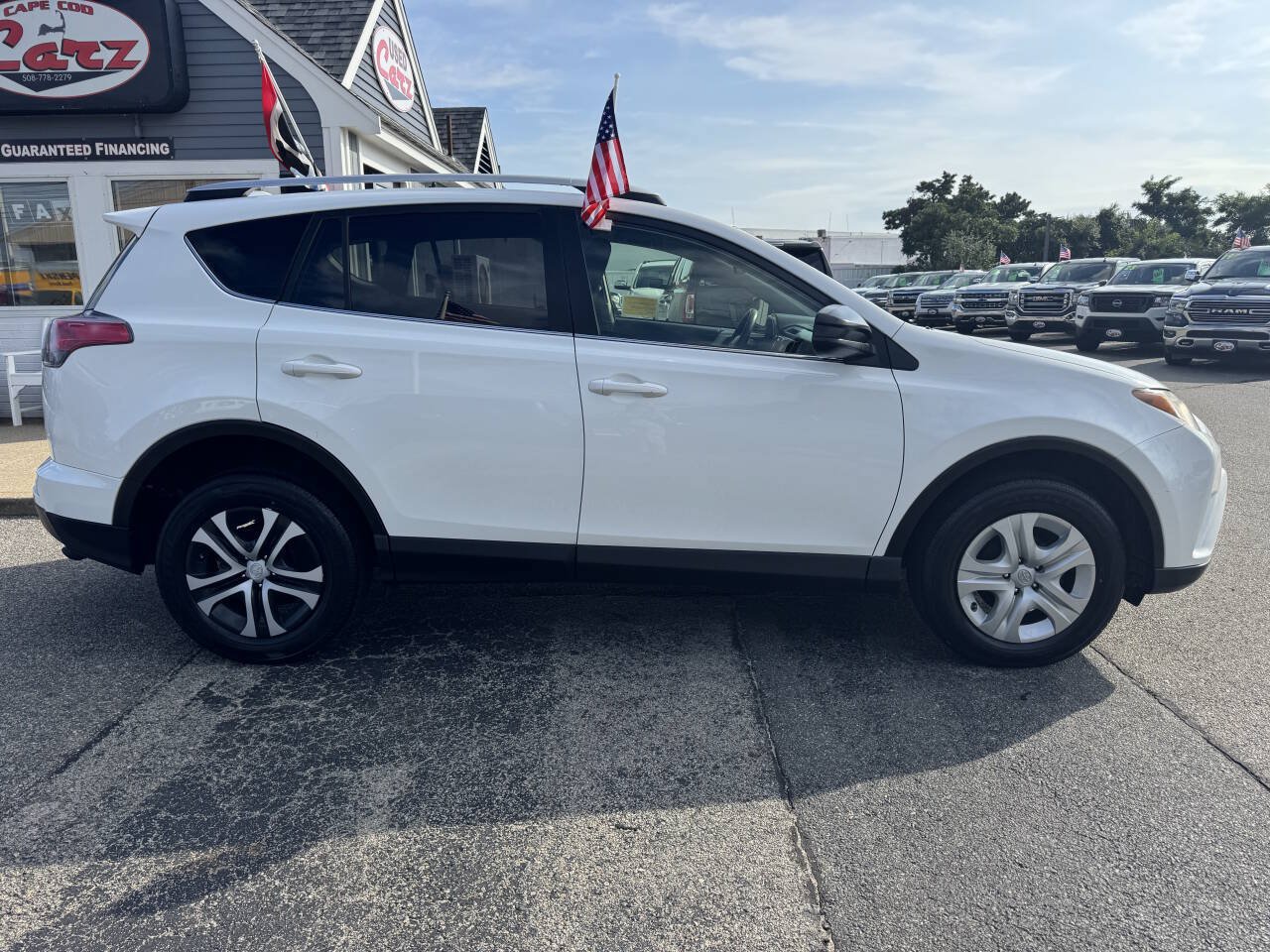 Used 2016 Toyota RAV4 LE AWD/4WD image 12