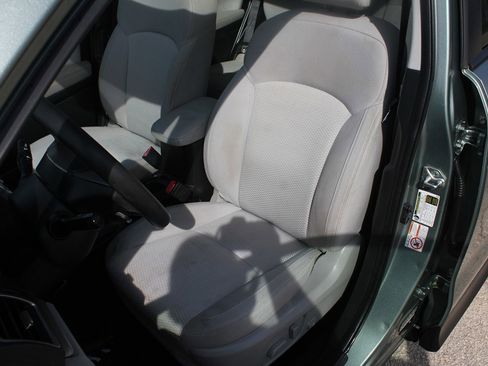 Used 2015 Subaru Forester 2.5i Premium w/ All-Weather Package image 33