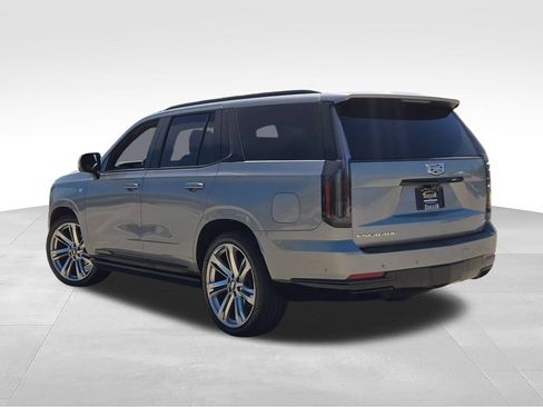 Used 2025 Cadillac Escalade Sport w/ Touring Package AWD/4WD image 17