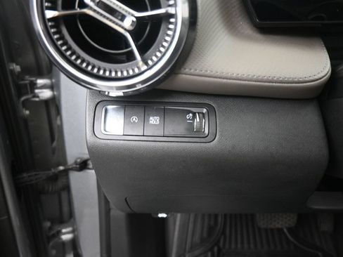 Used 2025 Chevrolet Equinox LT w/ Convenience Package II FWD image 11