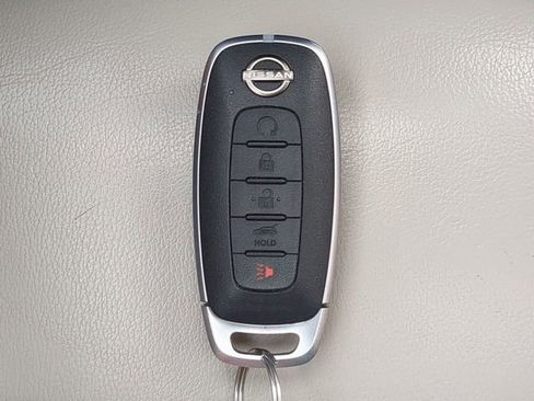 Used 2023 Nissan Rogue SL w/ SL Premium Package image 37