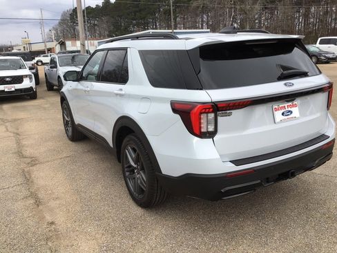 New 2026 Ford Explorer ST-Line w/ ST-Line Street Pack image 14