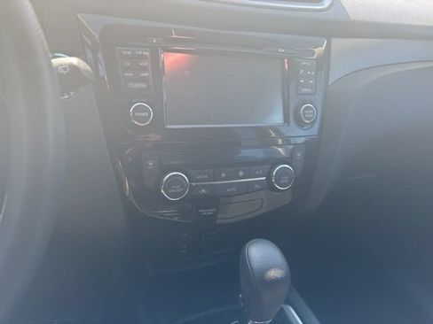 Used 2014 Nissan Rogue SV w/ SV Premium Package AWD/4WD image 10