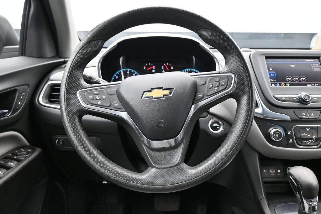 Used 2022 Chevrolet Equinox LS w/ LPO, Floor Liner Package FWD image 15