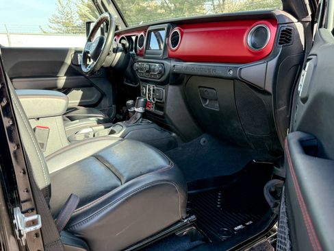 Used 2021 Jeep Wrangler Unlimited Rubicon w/ Xtreme Recon 35" Tire Package image 10