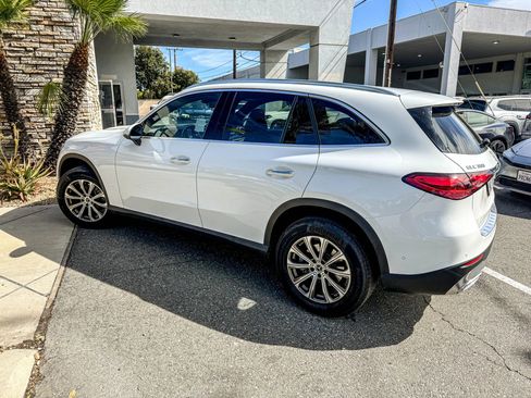Used 2023 Mercedes-Benz GLC 300 4MATIC image 4