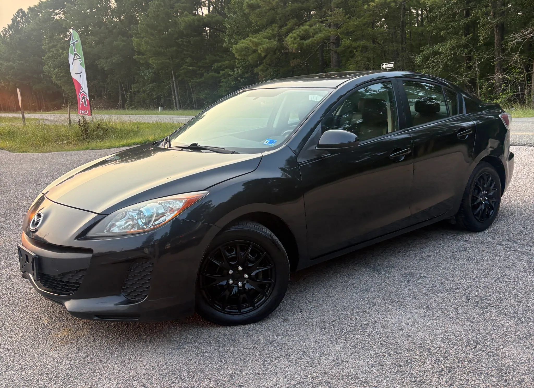 Used 2012 MAZDA MAZDA3 i Grand Touring FWD image 2