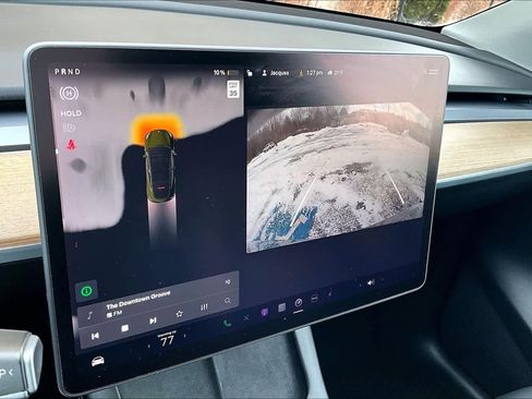 Used 2022 Tesla Model Y Long Range image 28