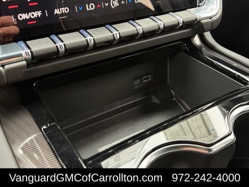 New 2026 GMC Yukon XL Elevation w/ Elevation Premium Package AWD/4WD image 18