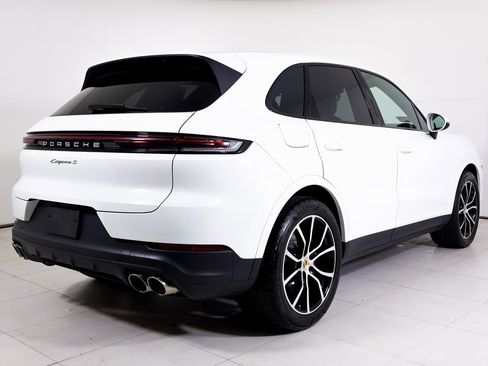 Certified 2024 Porsche Cayenne S image 27