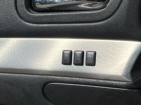 Used 2013 INFINITI G37 Sport w/ Premium Pkg image 16