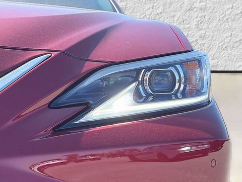 New 2025 Lexus ES 350 w/ Premium Package image 9