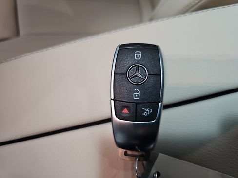 New 2026 Mercedes-Benz GLB 250 image 36