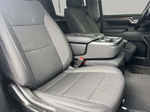 Used 2022 Chevrolet Silverado 1500 LT AWD/4WD image 20