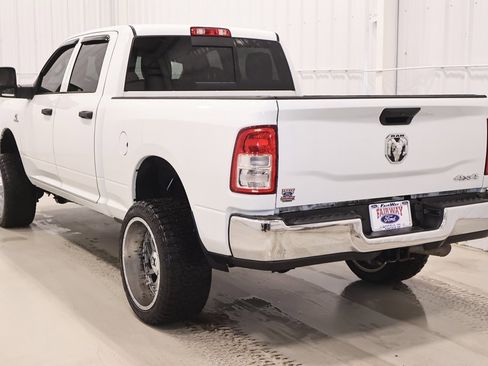 Used 2024 RAM 2500 Tradesman w/ Chrome Appearance Group image 8