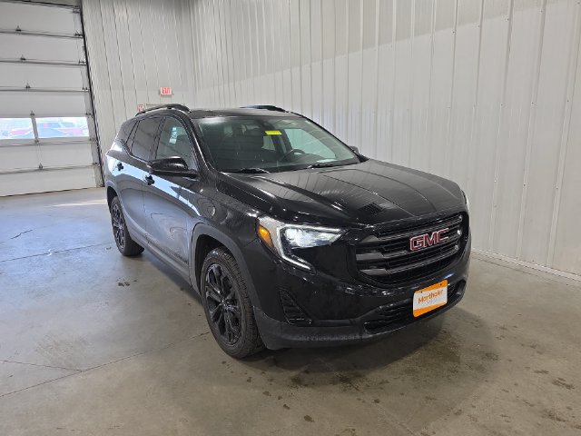Used 2020 GMC Terrain SLE w/ GMC Pro Grade Package AWD/4WD image 2