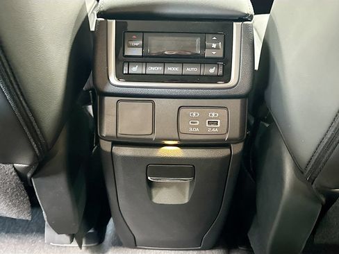 New 2026 Subaru Ascent Limited AWD/4WD image 25